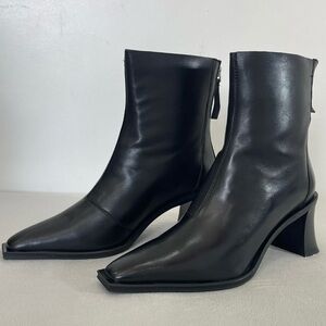 Black Leather Pointed-Toe TOPSHOP Ankle Boots "Money"